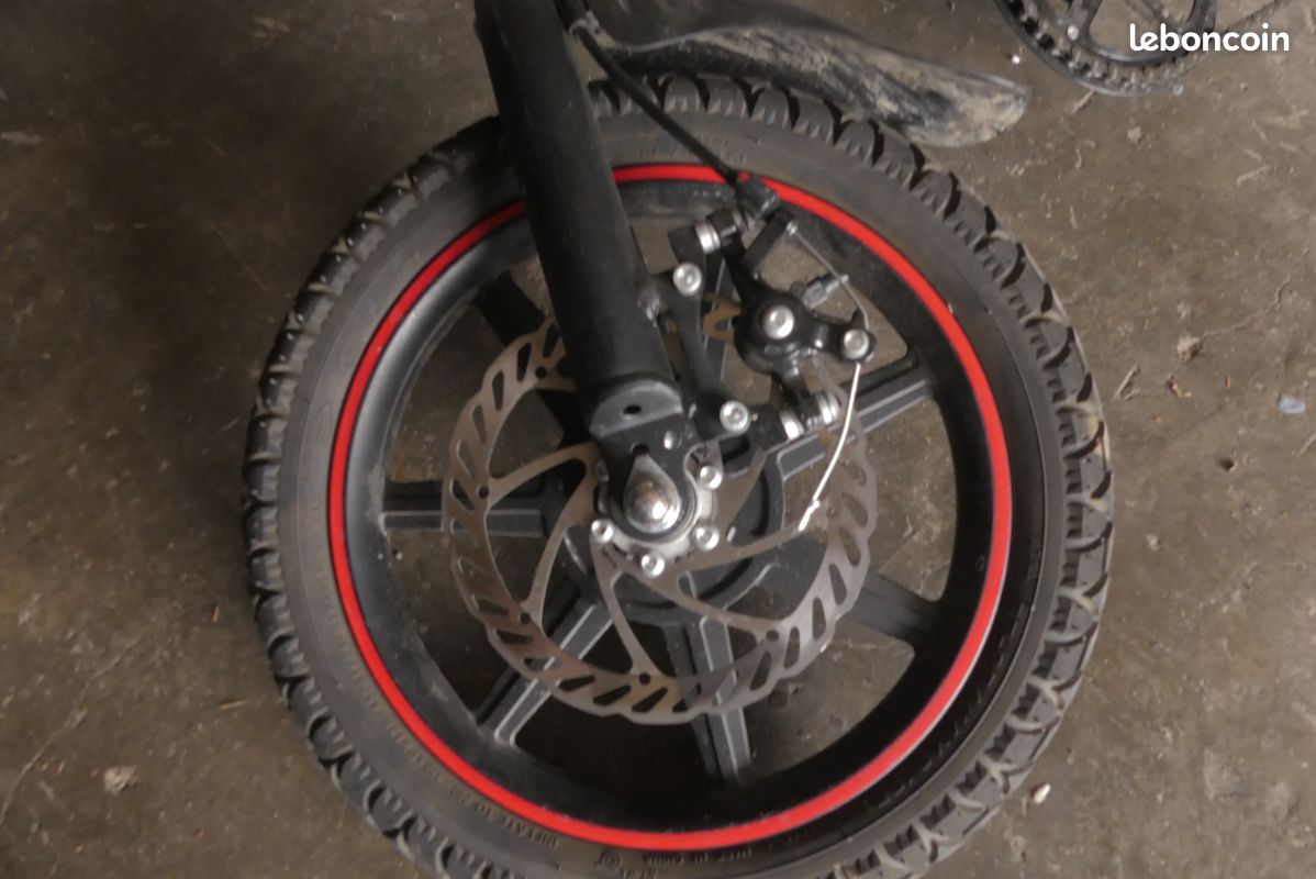 DYU D3F Vélo électrique pliable 250W – Très bon état – Batterie excellente (image 3)
