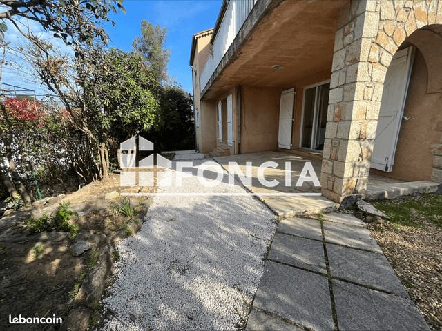 Appartement 3 pièces 90 m² · à Saint-Raphaël · 90 m² · 1 210 €/mois