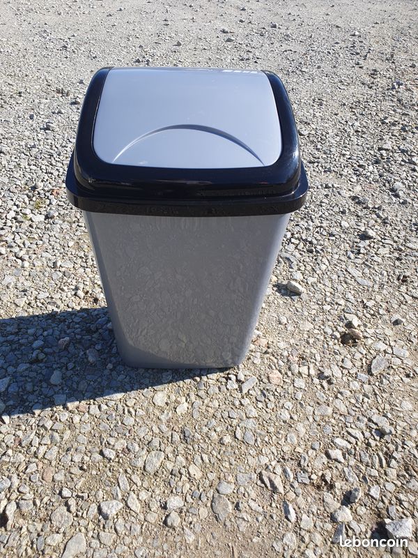 Poubelle 50l pvc (image 1)