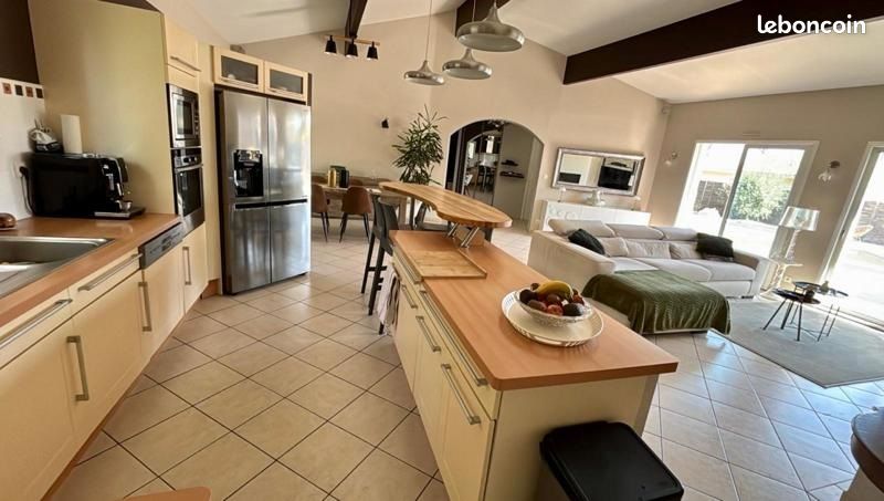 Maison 7 pièces 174 m² (image 2)