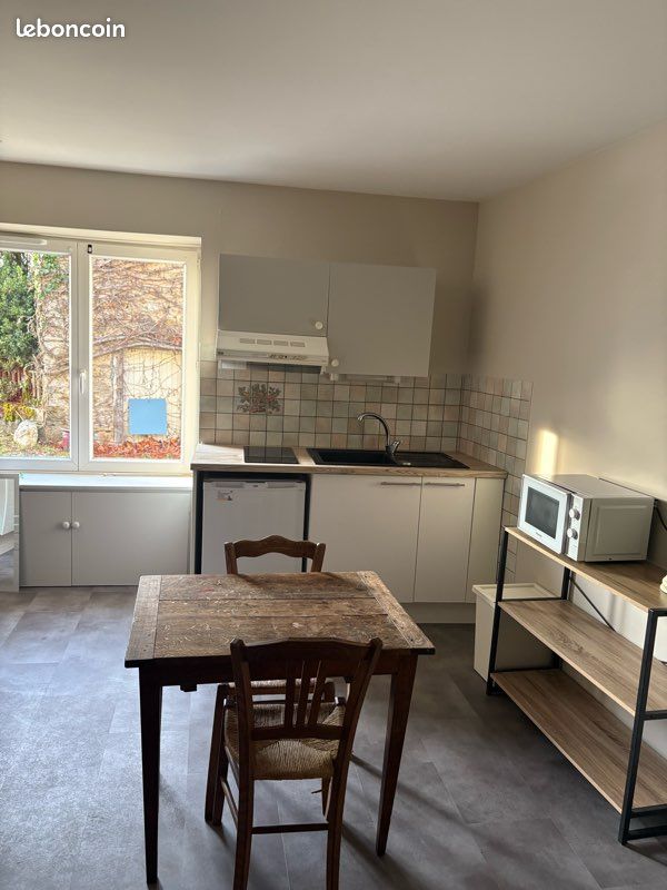 Appartement 1 pièce 30 m² · à Arinthod · 30 m² · 350 €