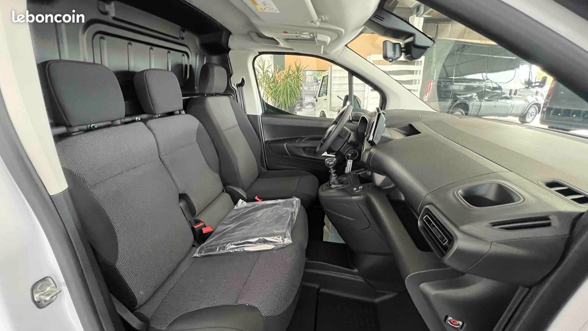 16 990 HT - Citroen BERLINGO VAN M BLUEHDI 100 BVM6 3PL PREMIUM CONNECT (image 5)