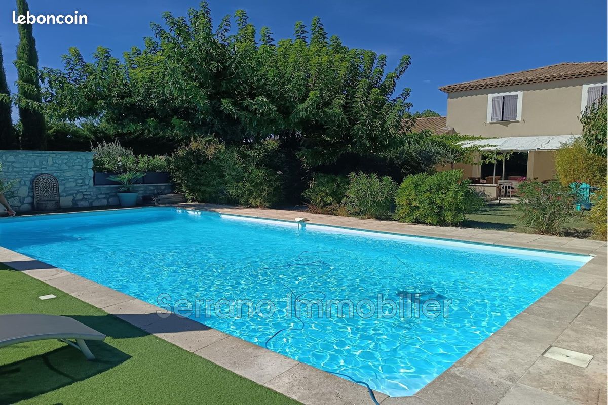 Maison 4 pièces 100 m² · à Eyragues · 100 m² · 499 000 €
