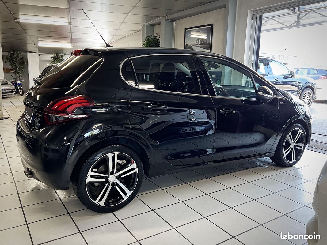 Peugeot 208 1.2 Puretech 110ch GT Line 5p BVM (image 2)