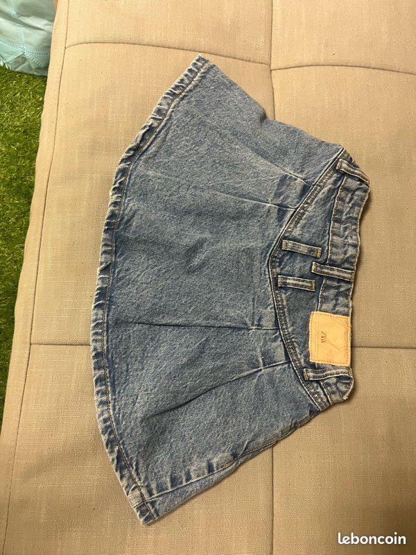Jupe En Jean Zara Taille 34 - Effet Usé Et Destroyed - Longueur Genou - Occasion Très Bon état