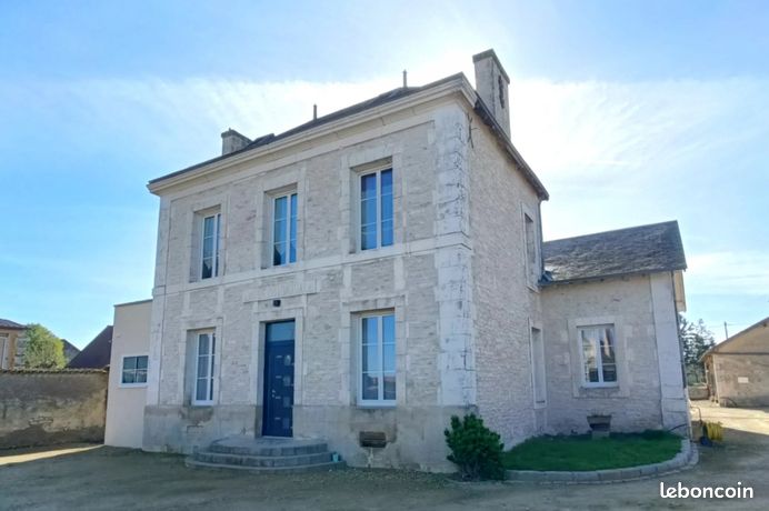 Maison 7 pièces 211 m²