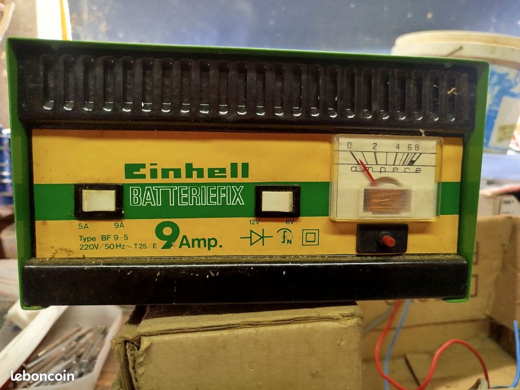 Chargeur batterie 6/12 volts (image 1)