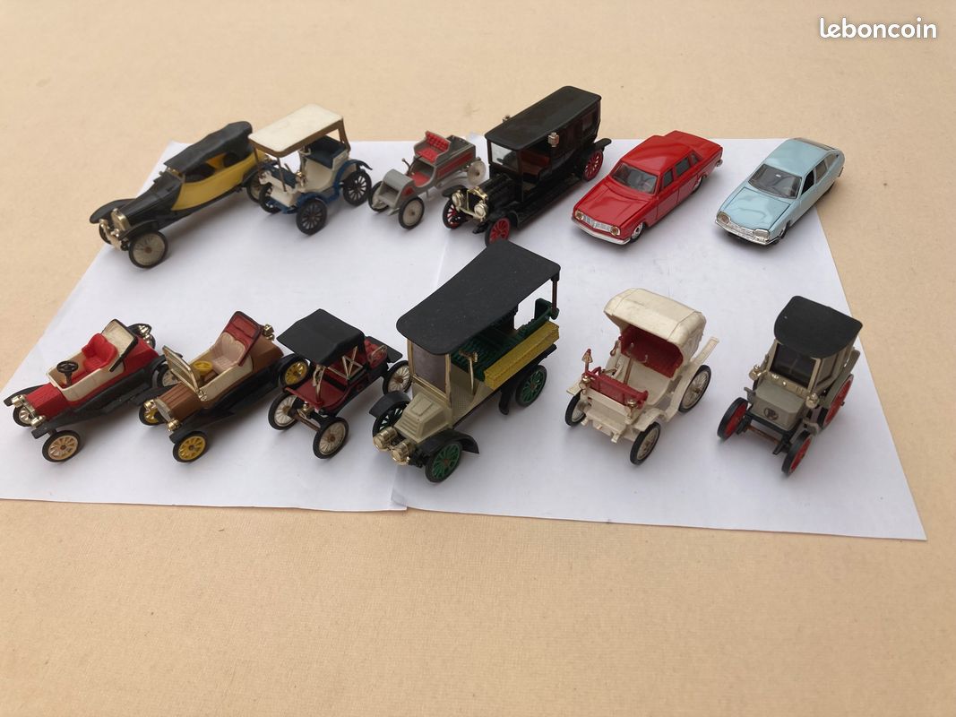 Coffret Minialuxe Rare - Série Sur L'Autoroute De Paris - Voitures Miniatures 1:43 - France
