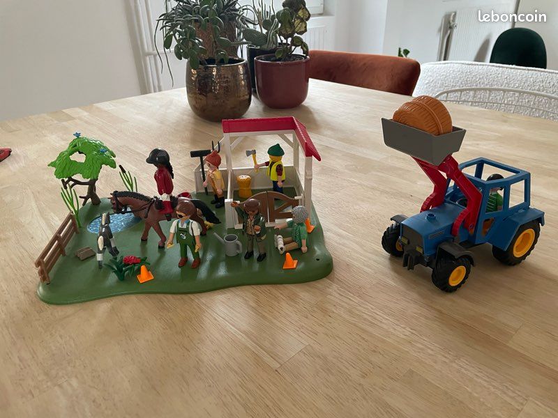 Tracteur + écurie Playmobil (image 1)