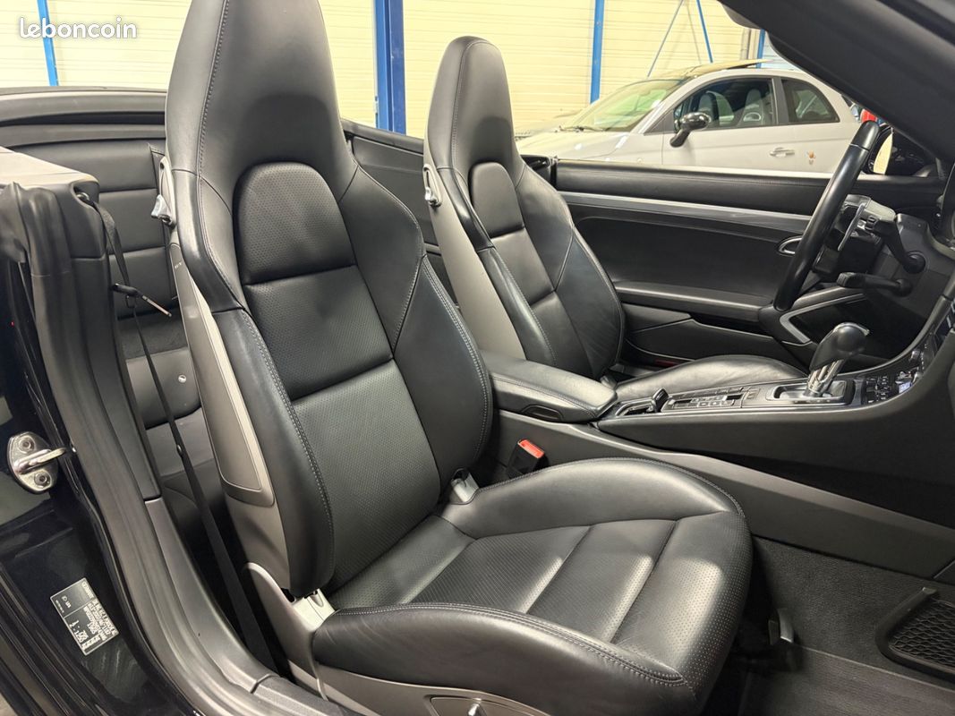 Porsche 911 Carrera S Cabriolet PDK (image 15)