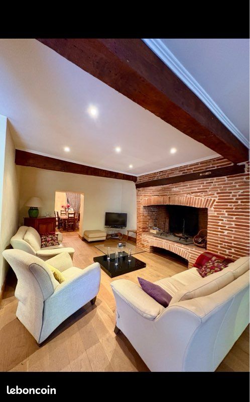 Maison 8 pièces 327 m² · à Castelsarrasin · 327 m² · 368 500 €