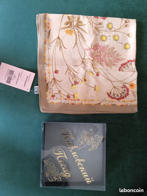 Foulard en soie (image 1)