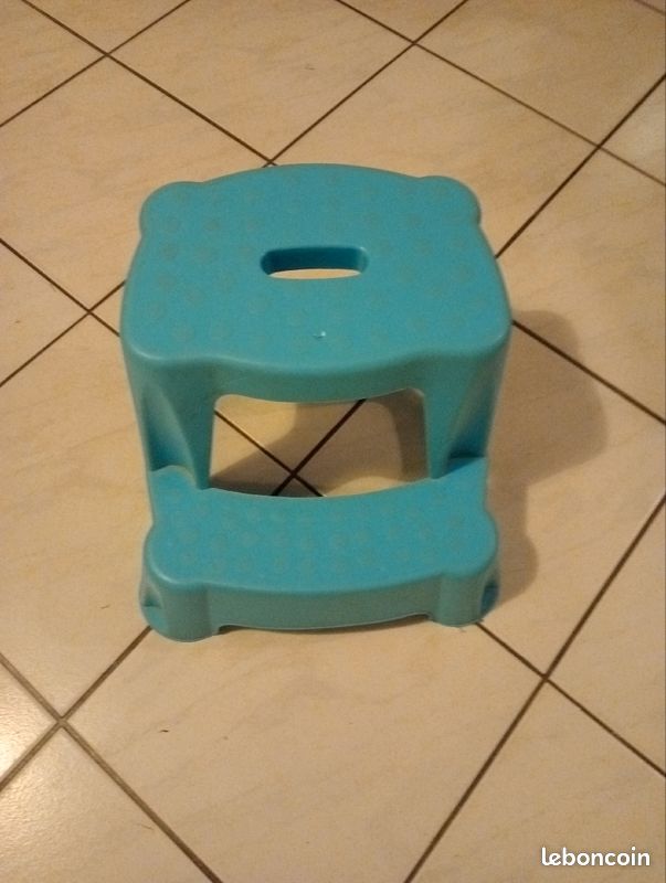 Marchepied bleu (image 1)
