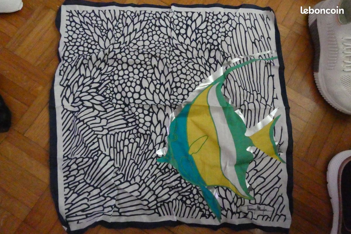 Foulard mugler coton poisson exotique (image 1)
