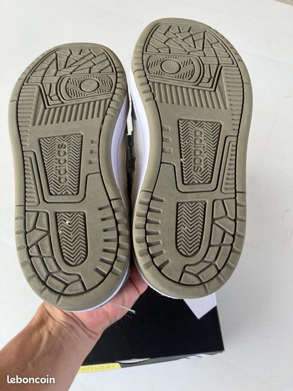 Basket adidas kaki garçon taille 31 (image 9)