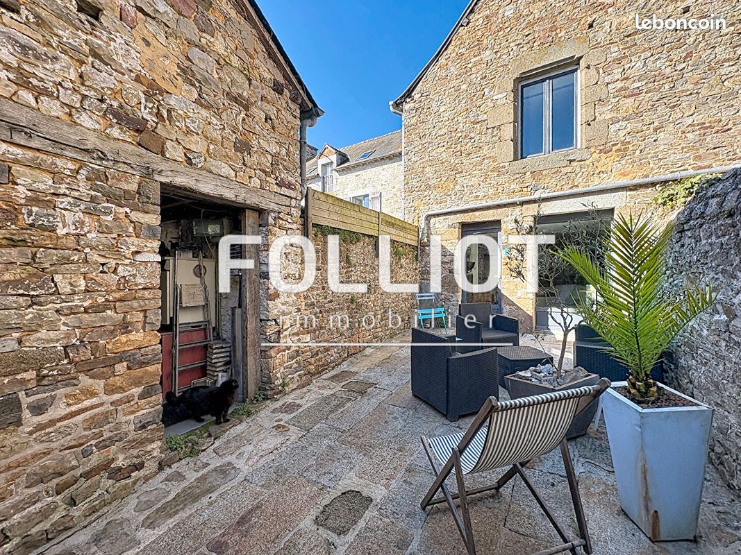 Maison 5 pièces 140 m² · à Saint-Aubin-du-Cormier · 140 m² · 231 000 €