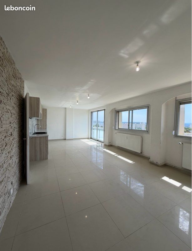 Appartement 3 pièces 78 m² · à Vénissieux · 78 m² · 1 200 €