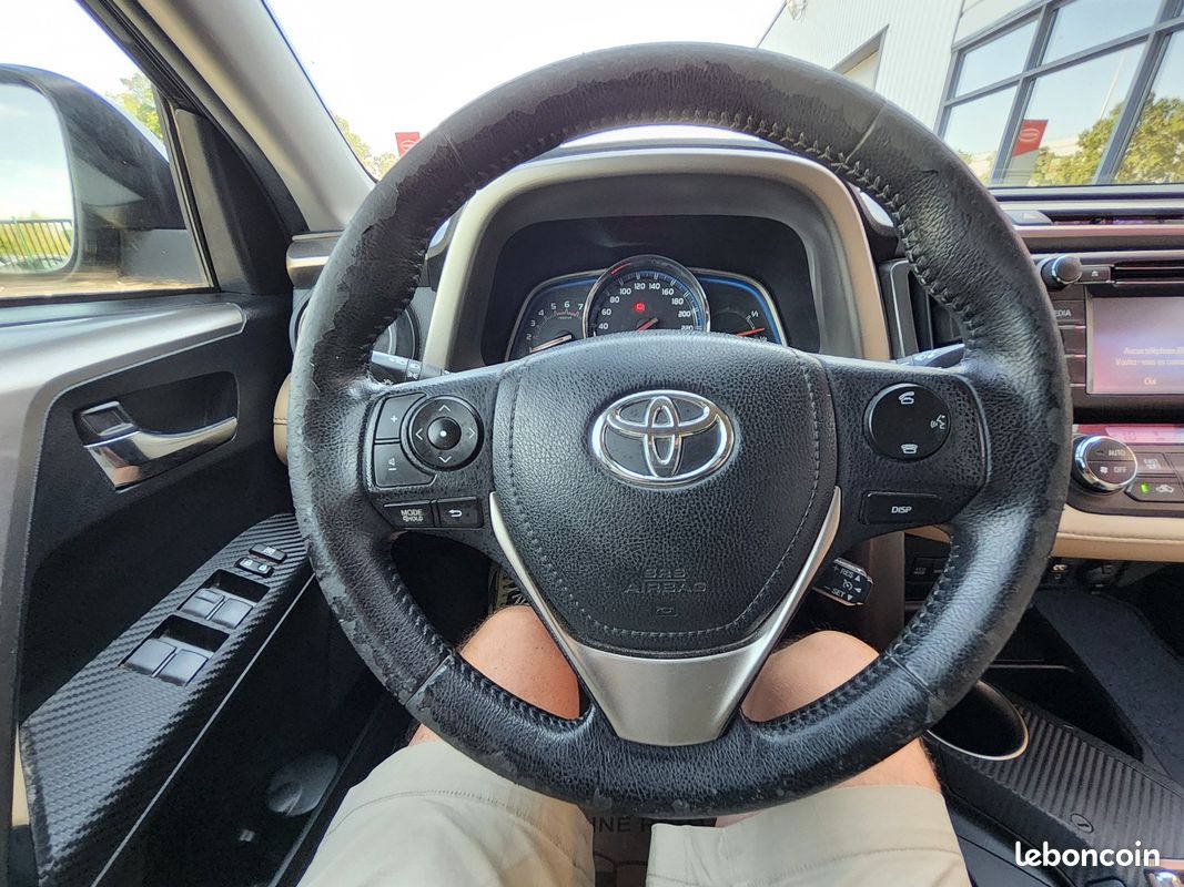 TOYOTA RAV4 150 D-CAT AWD FAP Lounge A (image 11)