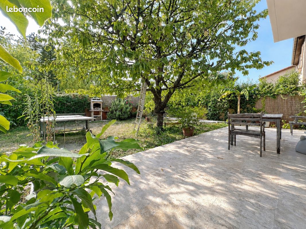 Maison 6 pièces 101 m² · à Rillieux-la-Pape · 101 m² · 379 000 €