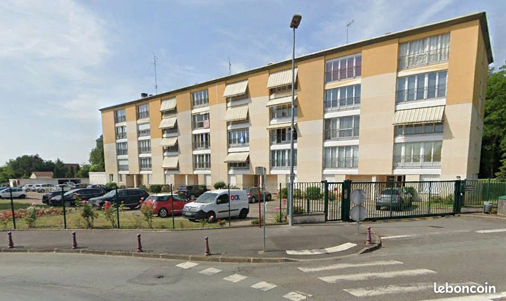 Appartement 3 pièces 59 m² · à Bruyères-le-Châtel · 59 m² · 982 €