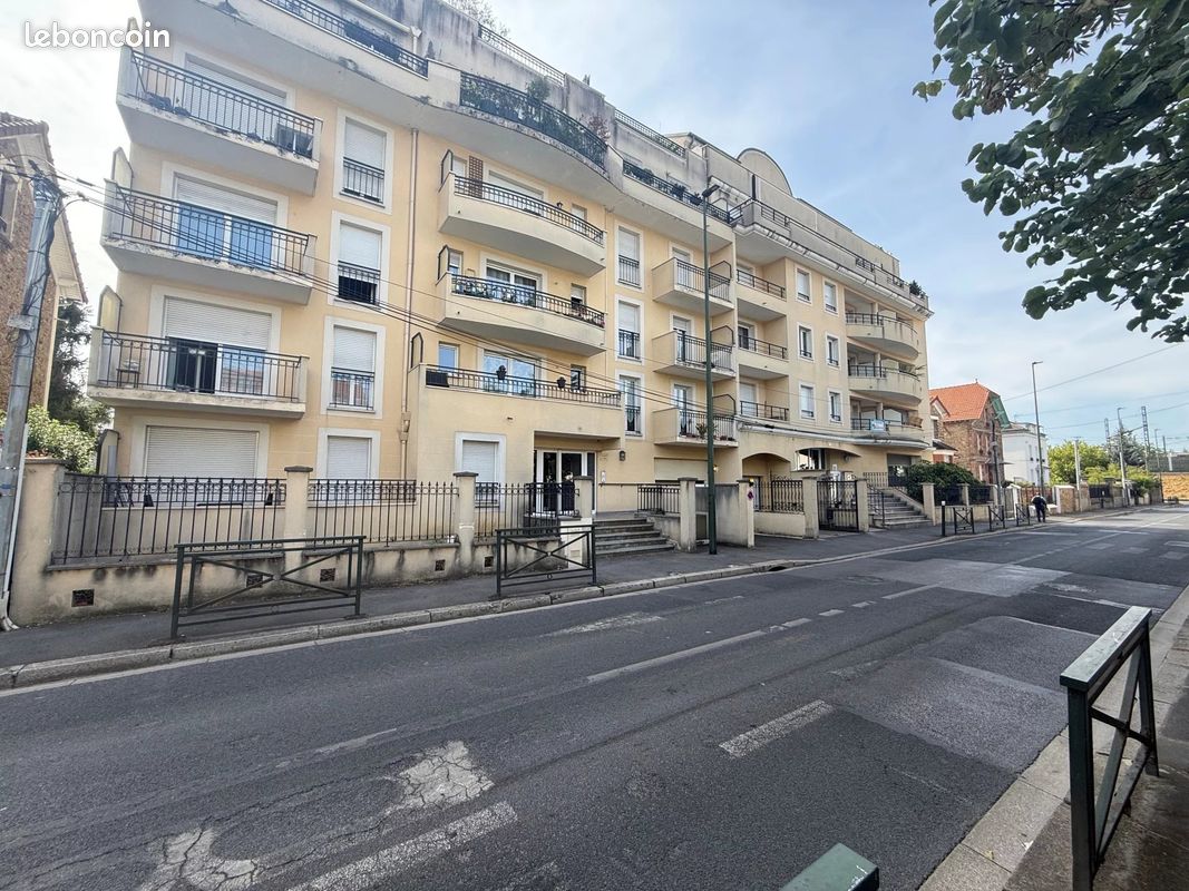 Appartement 2 pièces 40 m² · à Chelles · 40 m² · 850 €