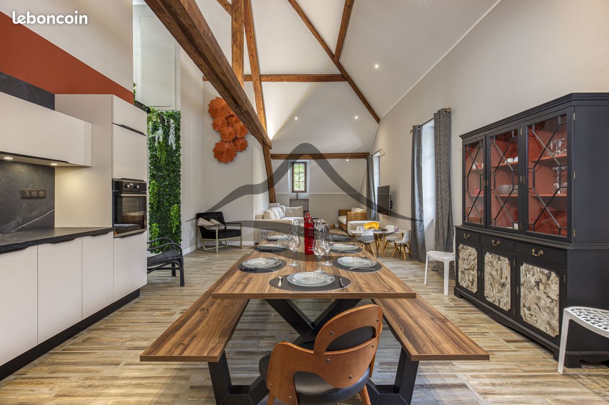 Appartement 6 pièces 143 m² · à Aix-les-Bains · 143 m² · 698 000 €