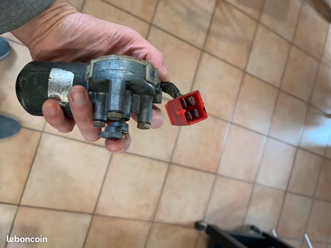 Moteur hayon Porsche 944 (image 2)