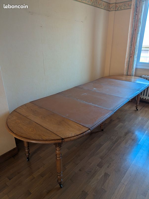 Table ronde en chêne massif à rabats & très extensible (style Henri II / Porte-portefeuille) (image 5)