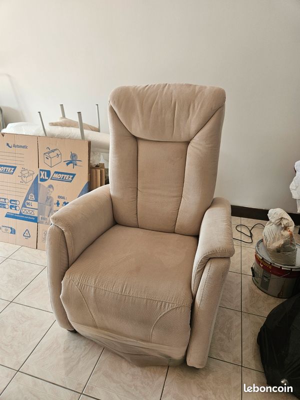 Fauteuil relax avec fonction releveur (image 1)