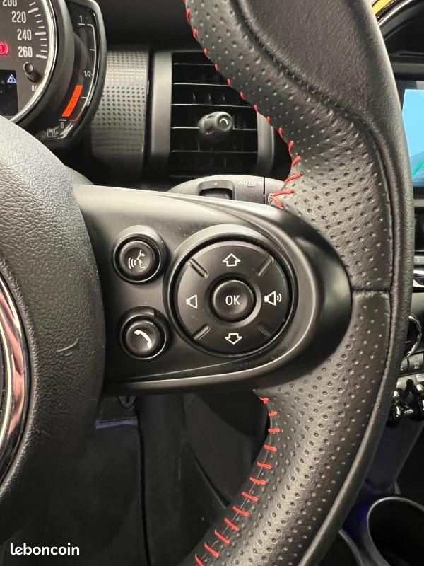 Mini 5 portes HATCH F55 LCI Cooper 136 ch BVA7 Finition John Works (image 23)