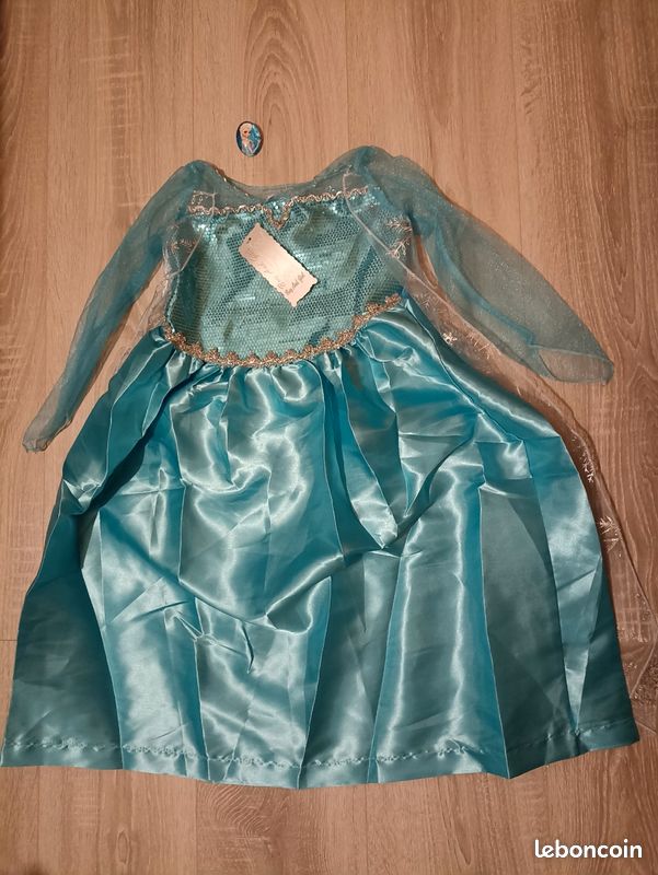 Déguisement princesse reine des neiges (image 1)