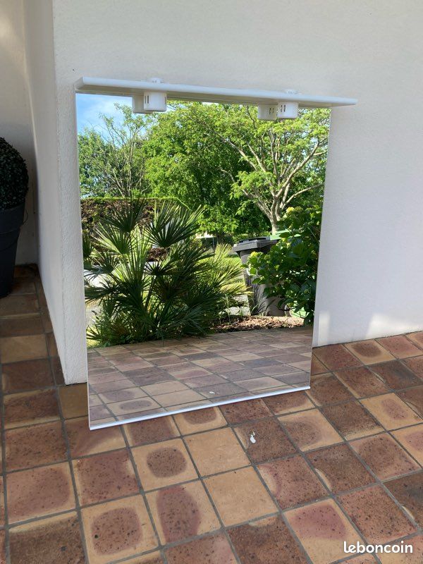 Miroir éclairé (image 1)