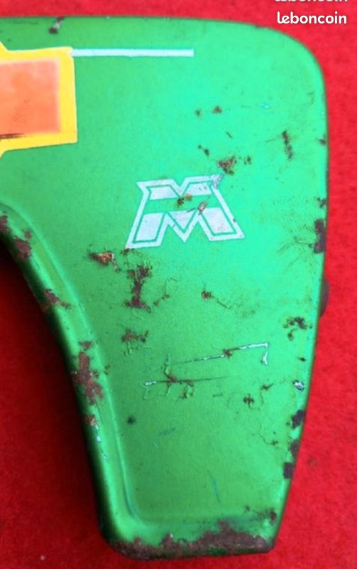 Pieces Mini Vélo pliant vert Motobecane protège chaîne avec la quincaillerie d origine 7 euros envoi possible.
Envoi mondial relay ok.
Plus de photos et renseignements sur demande (image 2)
