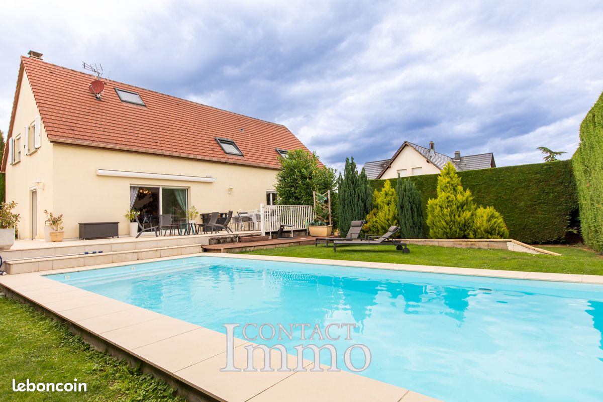 Maison 6 pièces 220 m² · à Fortschwihr · 220 m² · 699 000 €