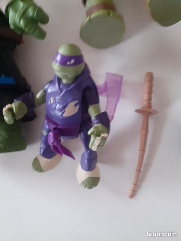 Lot De 2 Grandes Figurines Tortues Ninja - 28 Cm Et 25 Cm - Playmates - Occasion