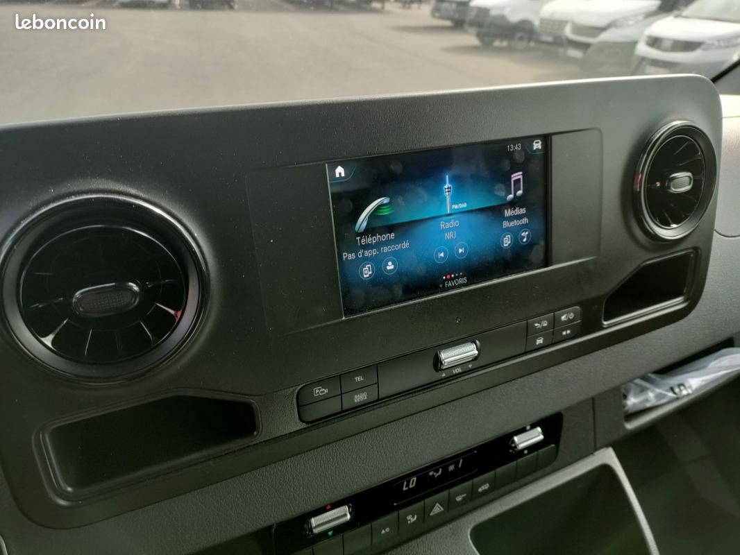 Mercedes Sprinter CHASSIS CABINE 20M3 FOURGON HAYON 3.5 T (image 10)