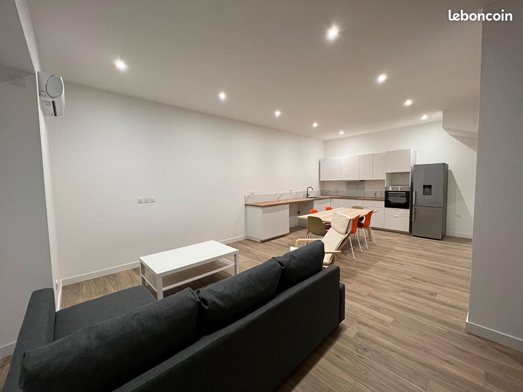 Appartement 4 pièces 95 m² · à Les Roches-de-Condrieu · 95 m² · 990 €