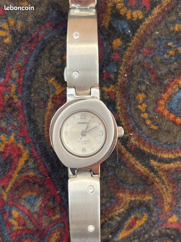 Montre Mirelly femme vintage – bracelet métal argenté, cadran nacré (image 1)