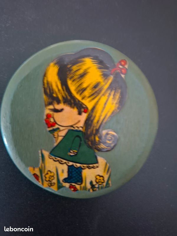 Broche ronde top vintage (image 2)