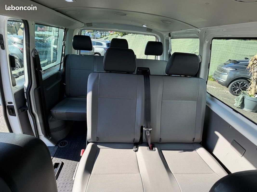 VOLKSWAGEN TRANSPORTER T6 MINIBUS 8 Places 2.0 TDI 110 Business Line (image 10)