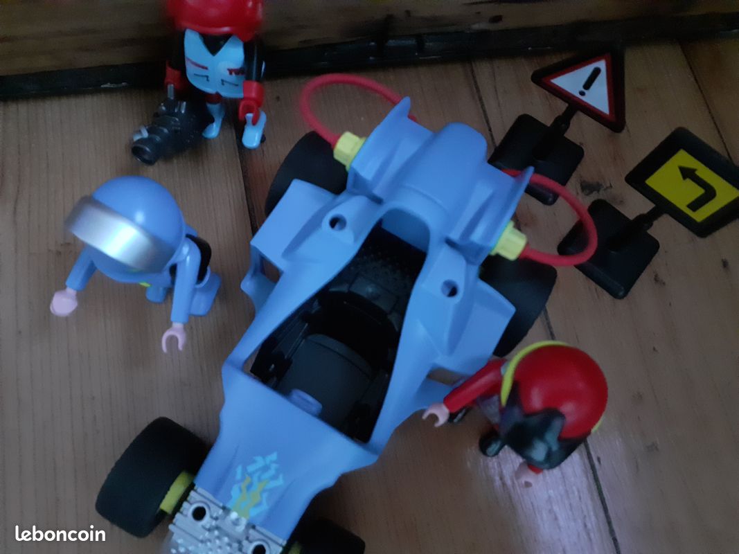 Playmobil : voiture transformable + 2 pilotes et caméraman (image 3)