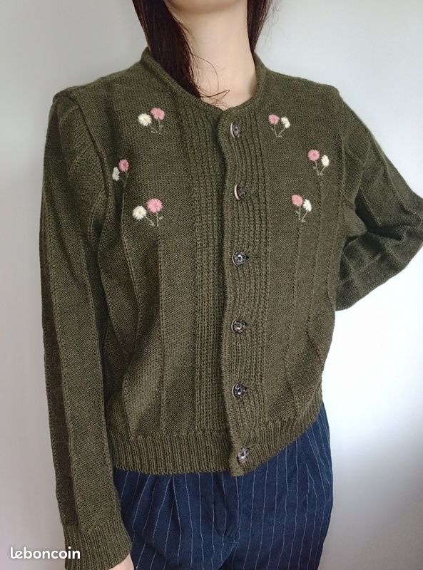 Véritable gilet autrichien 100% laine broderies fleurs cottagecore