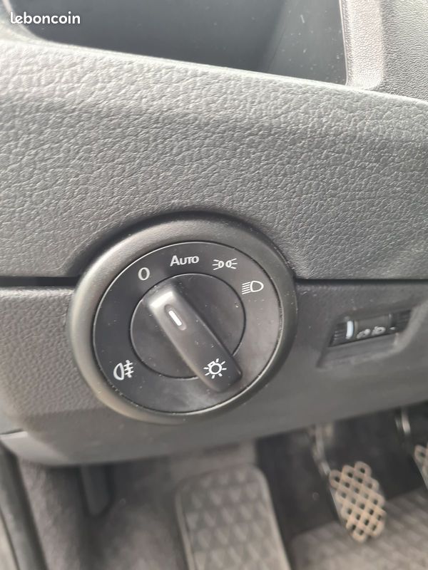VOLKSWAGEN T6 MULTIVAN 2.0 TDI 150 cv, 1ere main, WEBASTO, 2eme batterie (image 7)