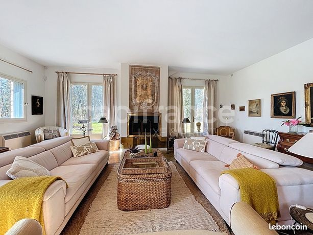 Propriété 13 pièces 393 m²