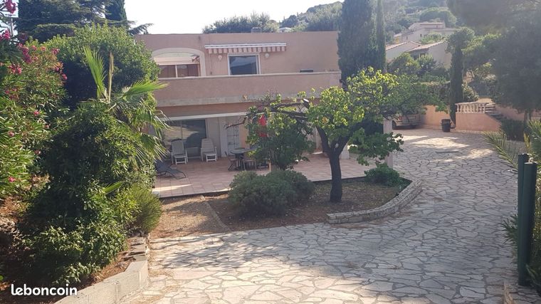 Charmante villa familiale avec dépendance et piscine