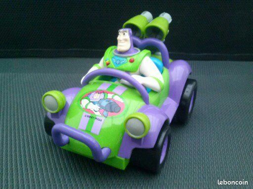 Toy Story...en voiture BUZZ L'ECLAIR... (image 1)