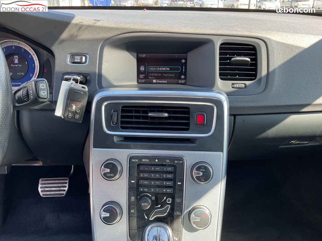 VOLVO V60 T5 240 ch R-design Powershift A (image 16)