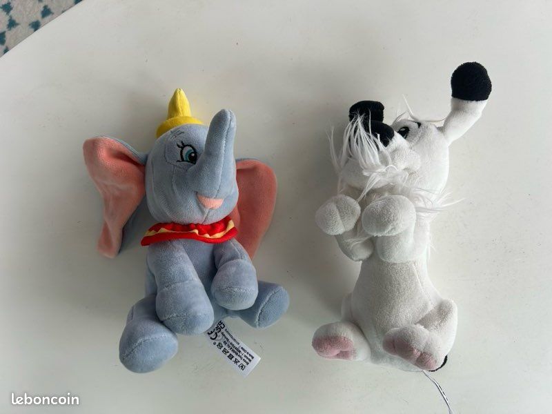 Peluches Dumbo et Idefix (image 1)