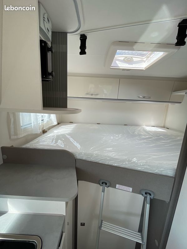 Profilé compact moins de 6m - 2 places couchages - Etrusco V5.9 DR (image 4)