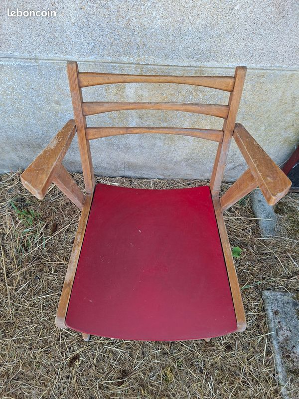Chaise en bois design industriel (image 2)